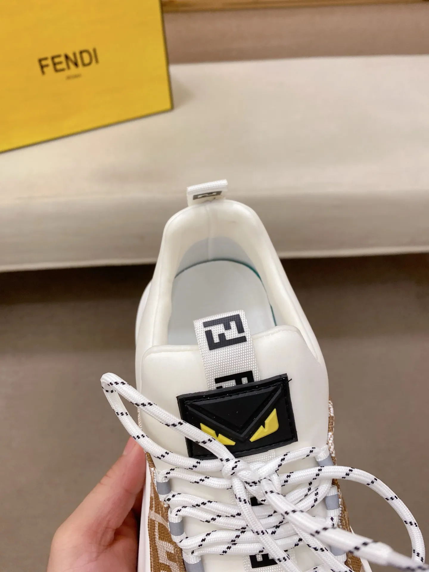 Men's shoes 💰 462💰 (fendi) New style 👊🏻 upper 🇮🇹 imported cowhide fabric 🇩🇪 lining imported sheepskin lining. The original outsole is molded to highlight the identity of every man, and the upper foot is elegant and stable🚶🏻🚶🏻The high-end custom counters reproduce the original version📯No matter the wind or rain, the shoe last remains unchanged and can withstand the verification of time🔍️,🔵 Size: 38-44